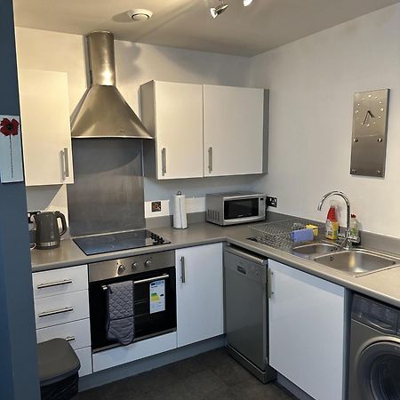 Remarkable 2-Bed Apartment In Wolverhampton Ngoại thất bức ảnh