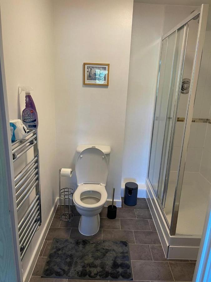 Remarkable 2-Bed Apartment In Wolverhampton Ngoại thất bức ảnh