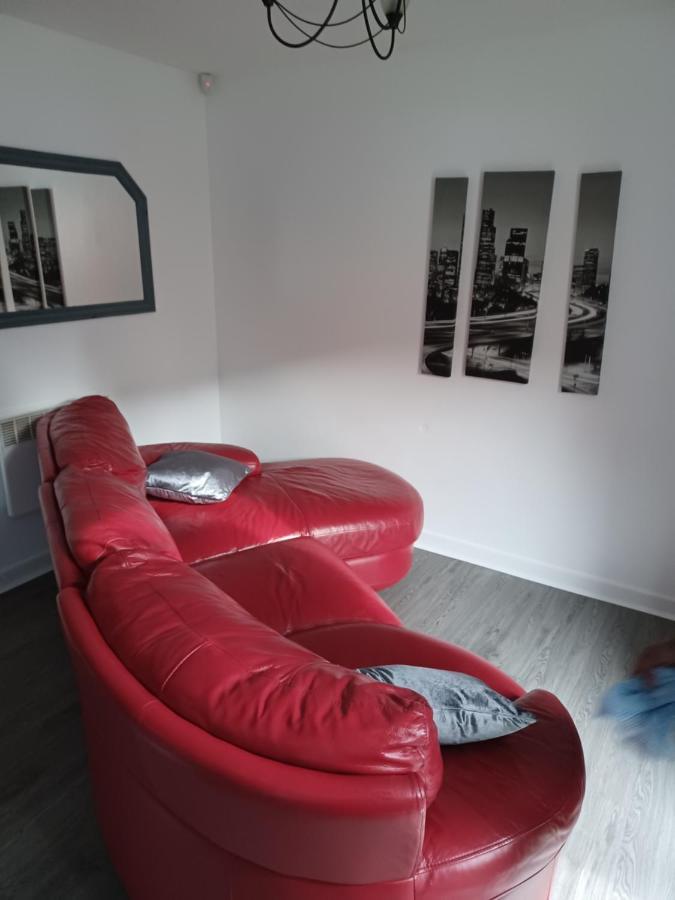 Remarkable 2-Bed Apartment In Wolverhampton Ngoại thất bức ảnh