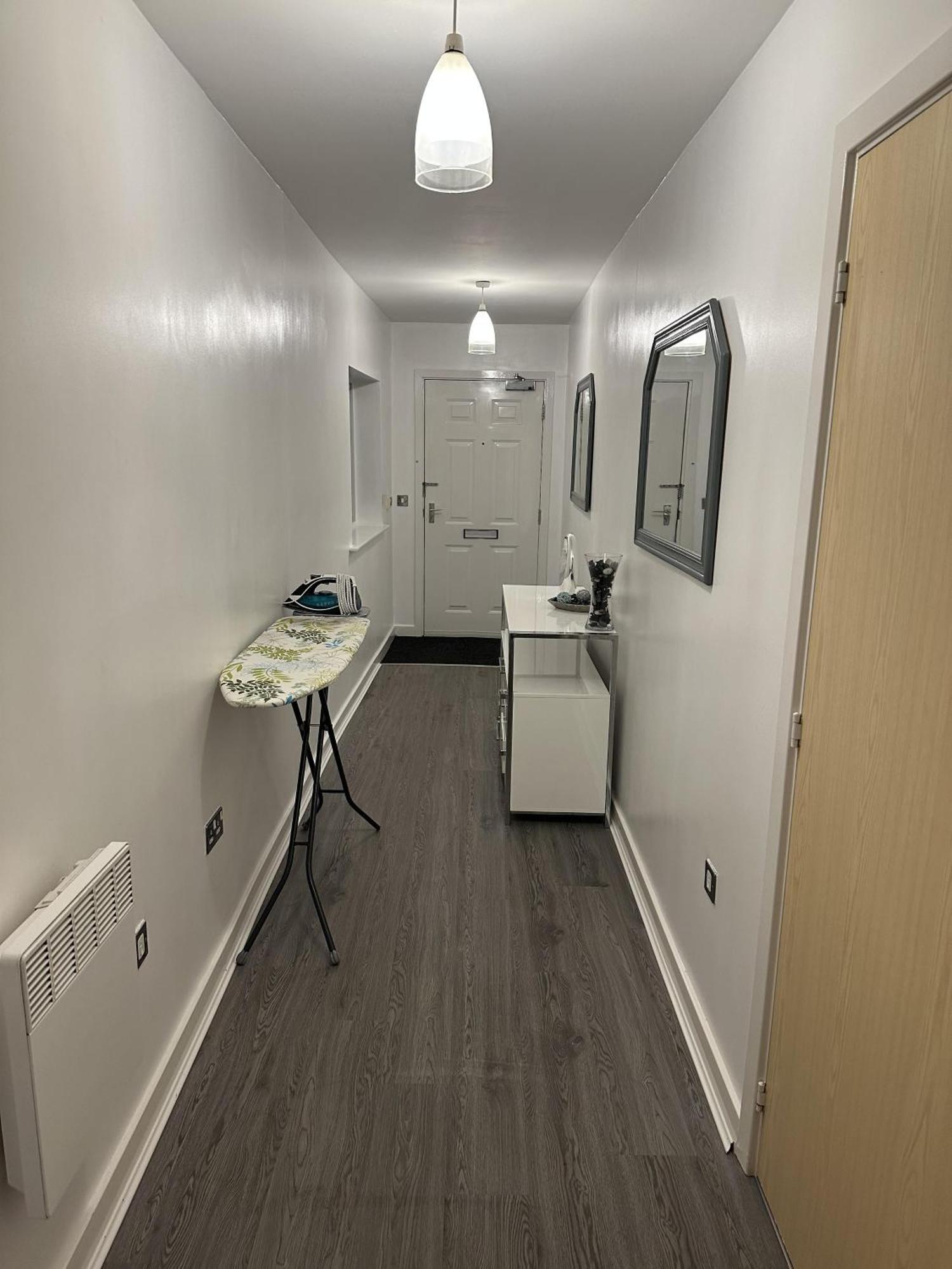 Remarkable 2-Bed Apartment In Wolverhampton Ngoại thất bức ảnh
